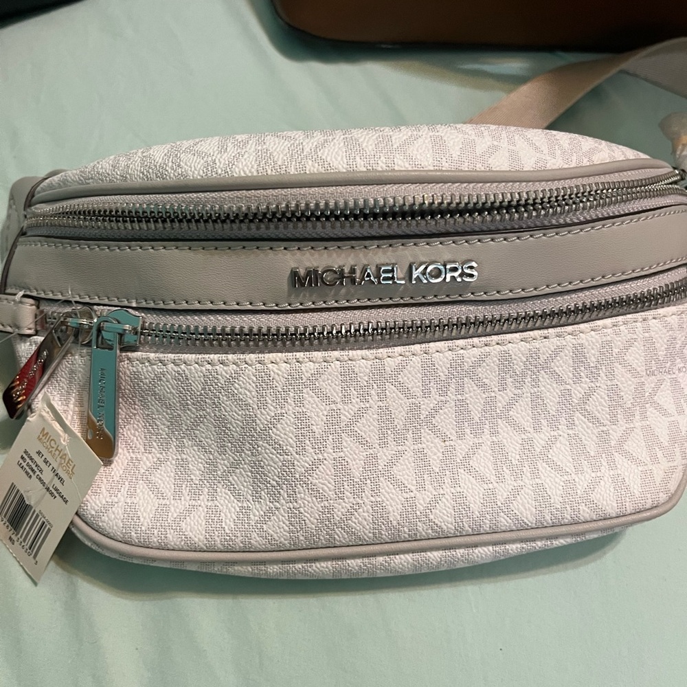 White Michael Kors fanny pack